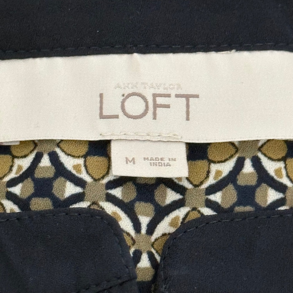 Loft Sleeveless Sz-Medium Geometric Print Button Neck Blouse Women's Navy Gold - Picture 2 of 10